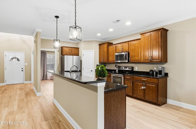 1230 Peake Lane, Knoxville, TN 37922