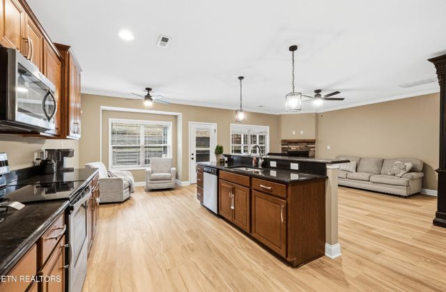 1230 Peake Lane, Knoxville, TN 37922