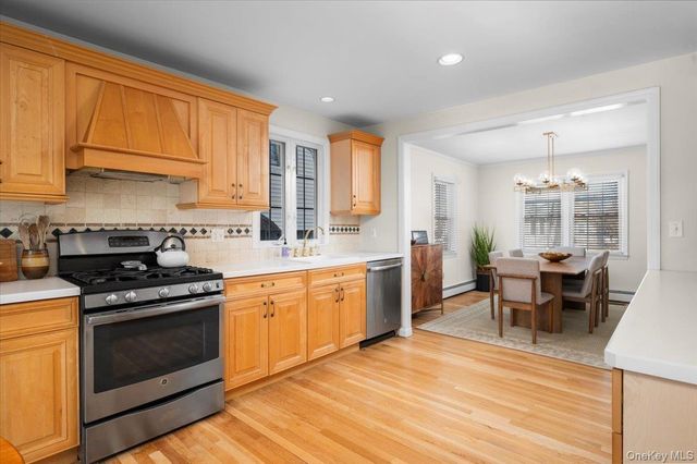 125 Travers Avenue, Mamaroneck, NY 10543