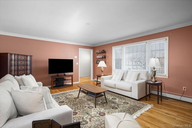 125 Travers Avenue, Mamaroneck, NY 10543