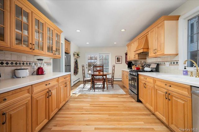 125 Travers Avenue, Mamaroneck, NY 10543