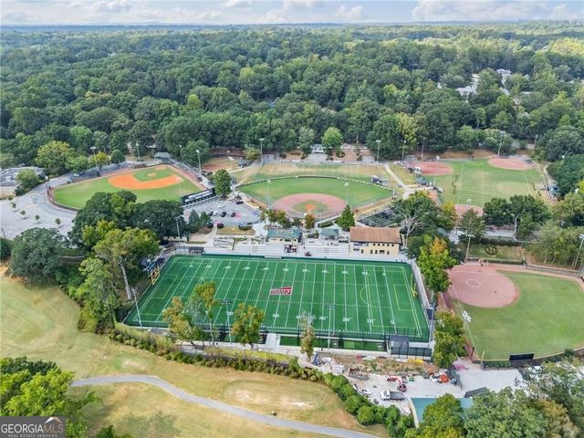 4 Queen Victoria Place NE, Atlanta, GA 30342