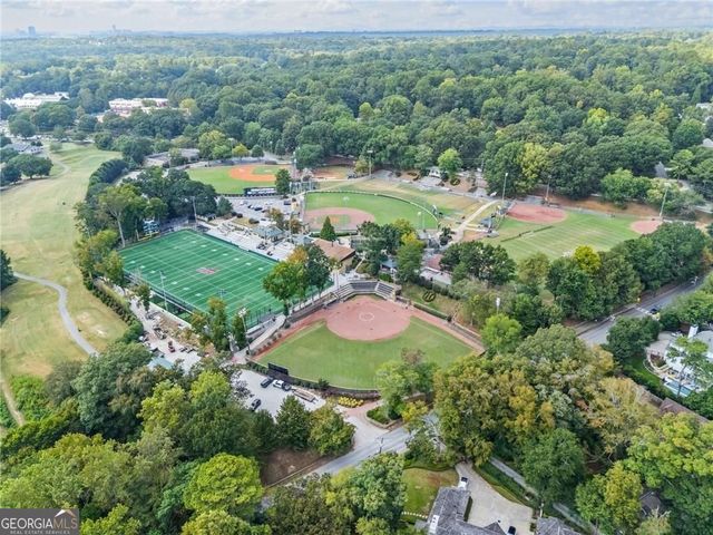 4 Queen Victoria Place NE, Atlanta, GA 30342