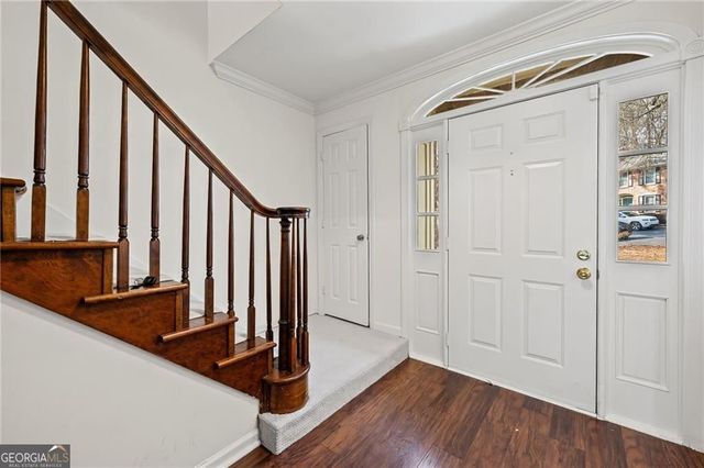 4 Queen Victoria Place NE, Atlanta, GA 30342