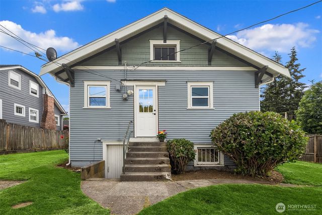 2001 Rainier Avenue, Everett, WA 98201