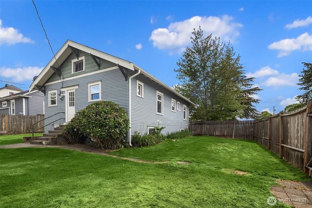 2001 Rainier Avenue, Everett, WA 98201