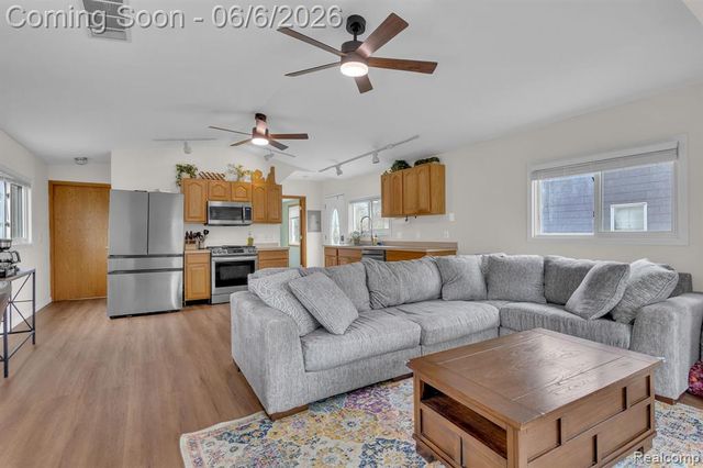 9473 Huron Street, Pinckney, MI 48169