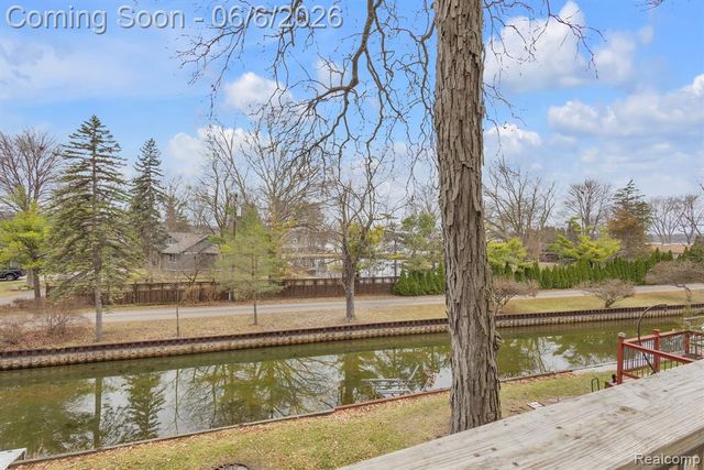 9473 Huron Street, Pinckney, MI 48169