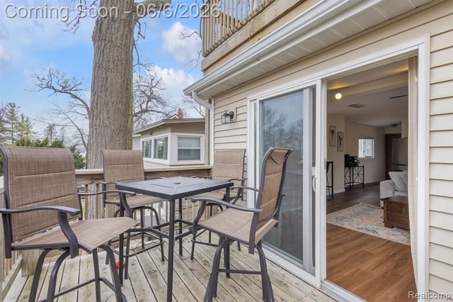 9473 Huron Street, Pinckney, MI 48169