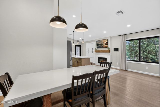533 N JOSHUA TREE Lane, Gilbert, AZ 85234
