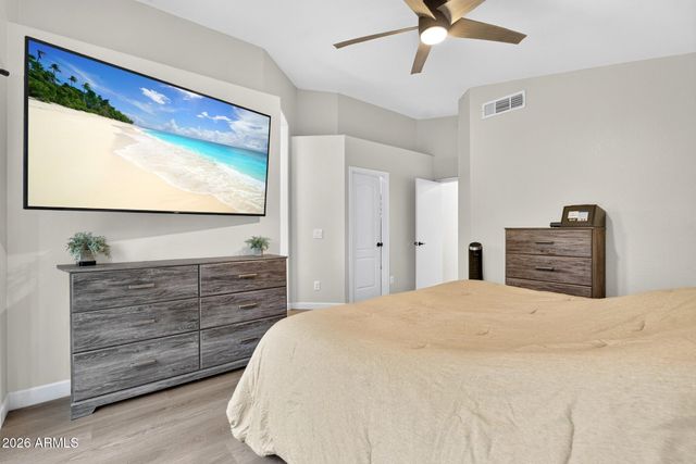 533 N JOSHUA TREE Lane, Gilbert, AZ 85234