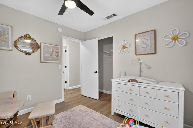 533 N JOSHUA TREE Lane, Gilbert, AZ 85234