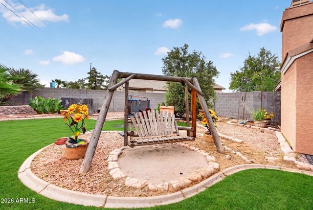 533 N JOSHUA TREE Lane, Gilbert, AZ 85234