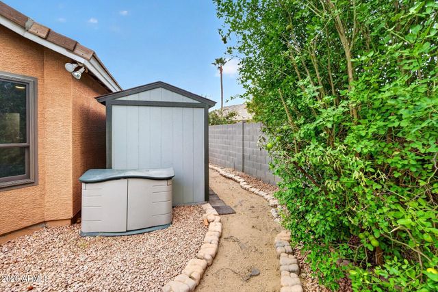 533 N JOSHUA TREE Lane, Gilbert, AZ 85234