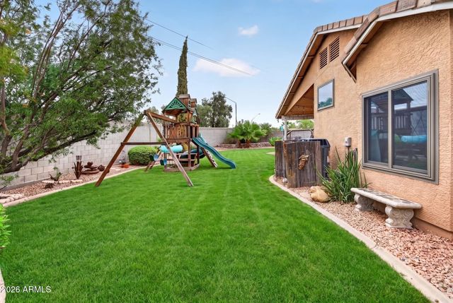 533 N JOSHUA TREE Lane, Gilbert, AZ 85234