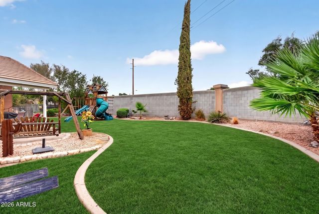 533 N JOSHUA TREE Lane, Gilbert, AZ 85234
