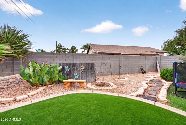 533 N JOSHUA TREE Lane, Gilbert, AZ 85234