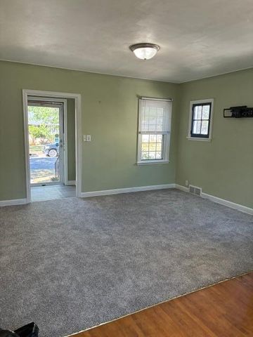 380 Magnolia Avenue E, Saint Paul, MN 55130