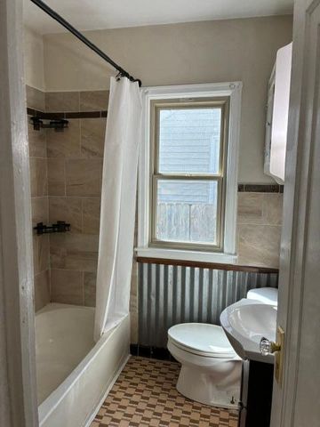 380 Magnolia Avenue E, Saint Paul, MN 55130
