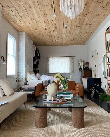 3900 Liberty Ave, Bloomfield, PA 15224