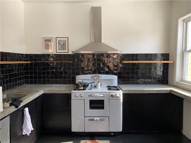 3900 Liberty Ave, Bloomfield, PA 15224