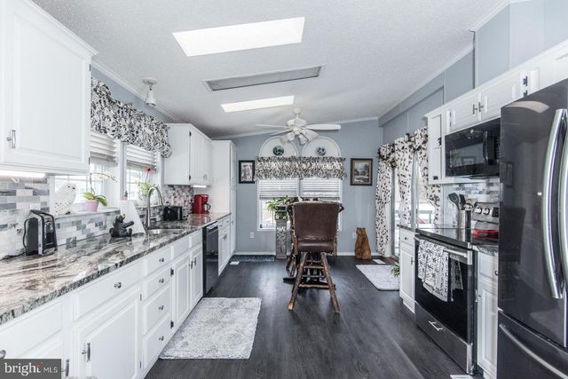 97 ACORN CT E, New Hope, PA 18938