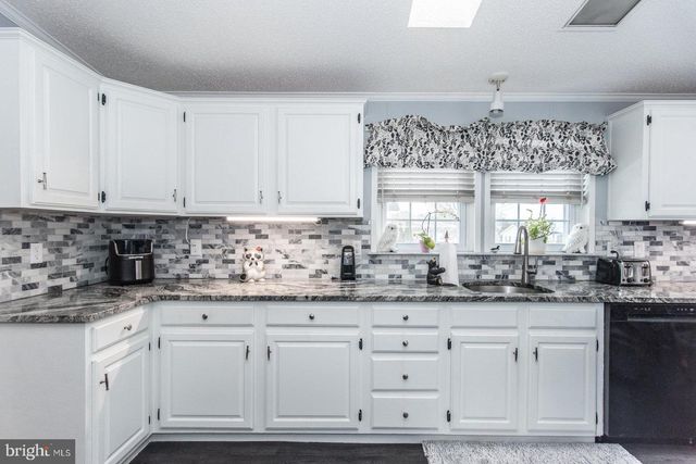 97 ACORN CT E, New Hope, PA 18938