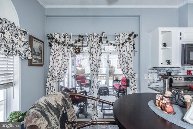 97 ACORN CT E, New Hope, PA 18938