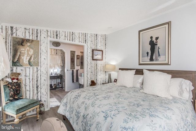 97 ACORN CT E, New Hope, PA 18938