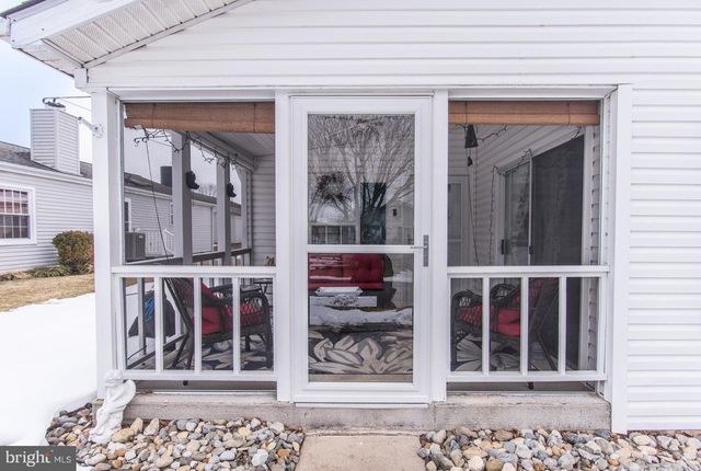 97 ACORN CT E, New Hope, PA 18938