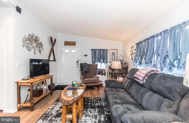 97 ACORN CT E, New Hope, PA 18938