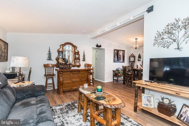 97 ACORN CT E, New Hope, PA 18938