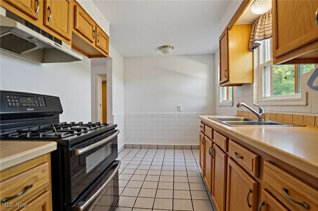 8284 Westmoor Road, Mentor, OH 44060