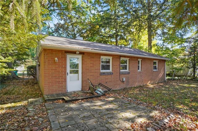 8284 Westmoor Road, Mentor, OH 44060