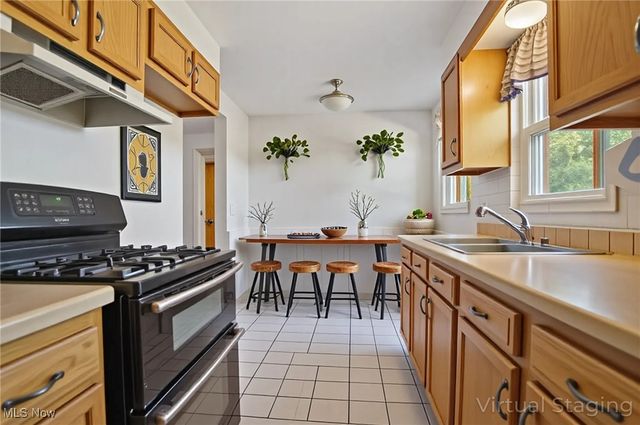 8284 Westmoor Road, Mentor, OH 44060