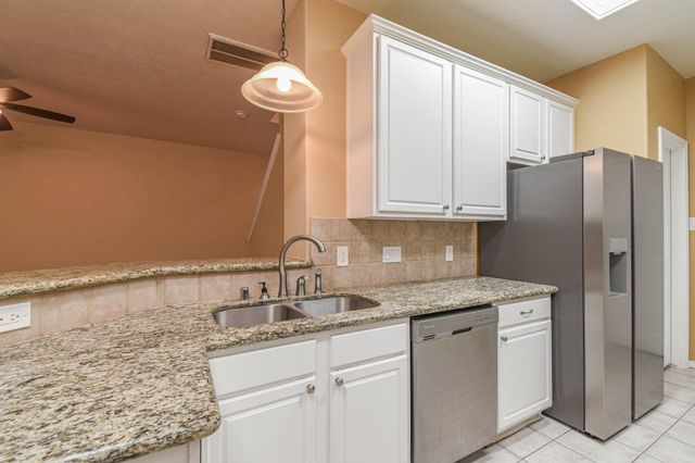 213 E Summerhaze Circle, Spring, TX 77382
