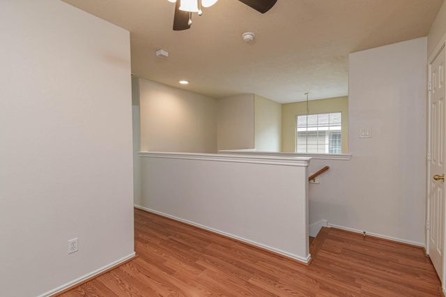 213 E Summerhaze Circle, Spring, TX 77382