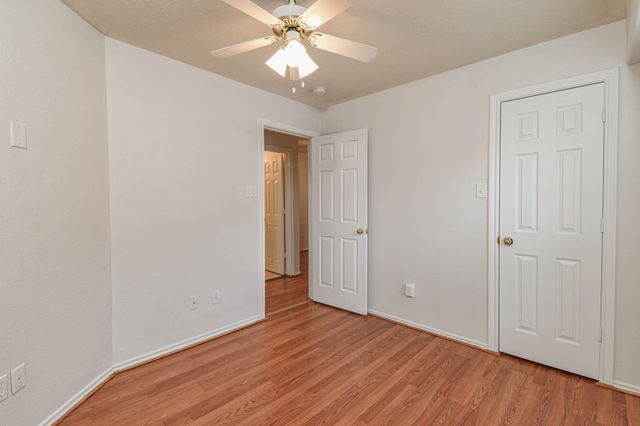 213 E Summerhaze Circle, Spring, TX 77382