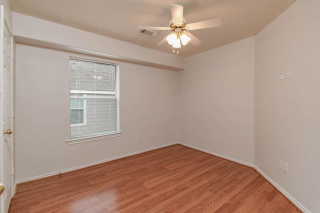 213 E Summerhaze Circle, Spring, TX 77382
