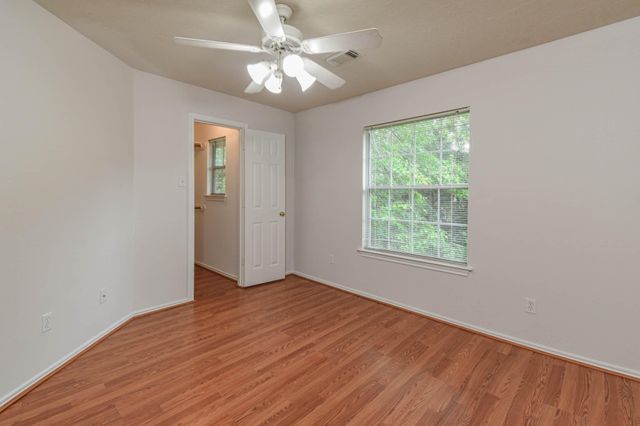 213 E Summerhaze Circle, Spring, TX 77382
