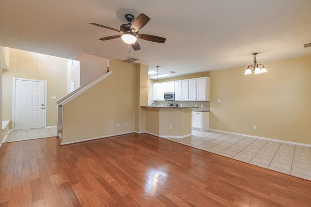 213 E Summerhaze Circle, Spring, TX 77382