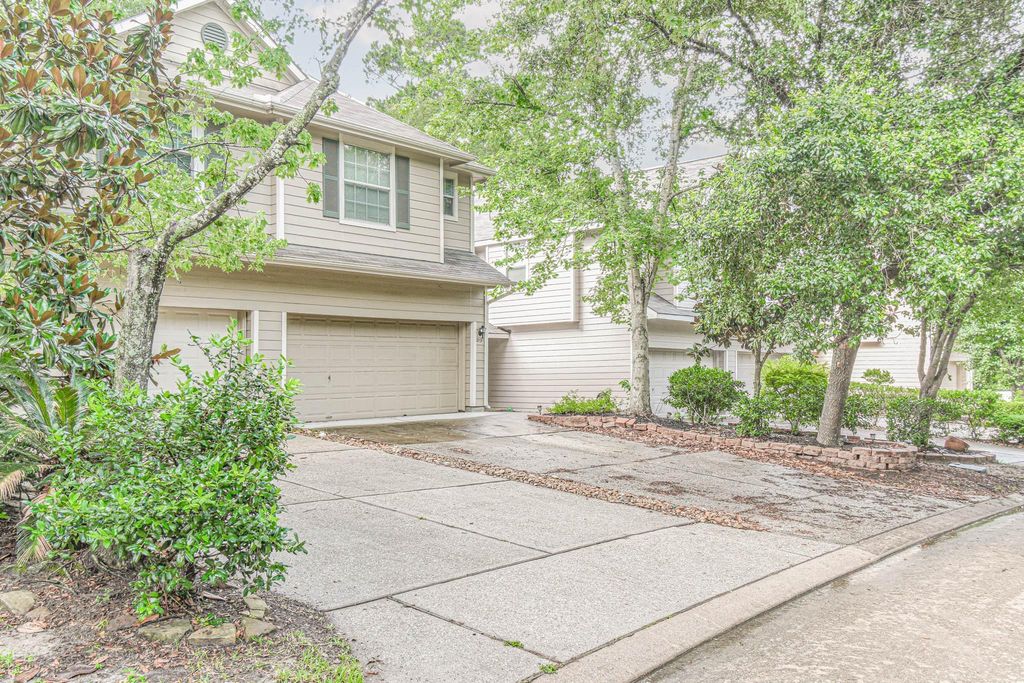 213 E Summerhaze Circle, Spring, TX 77382