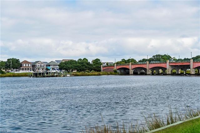 8360 N View BLVD, Norfolk, VA 23518