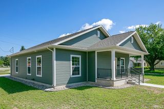 1656 W Lexington, Elkhart, IN 46514