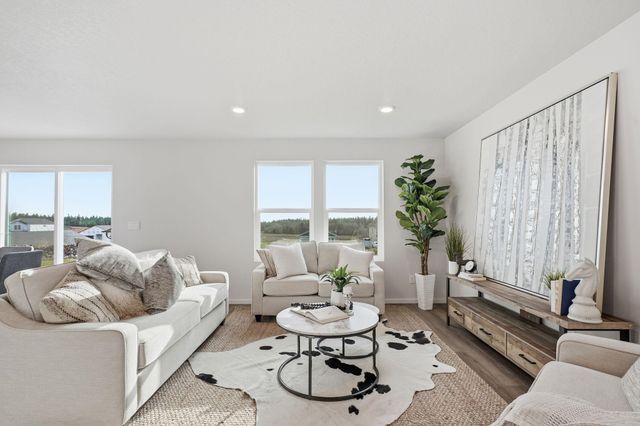1012 E K St, Deer Park, WA 99006