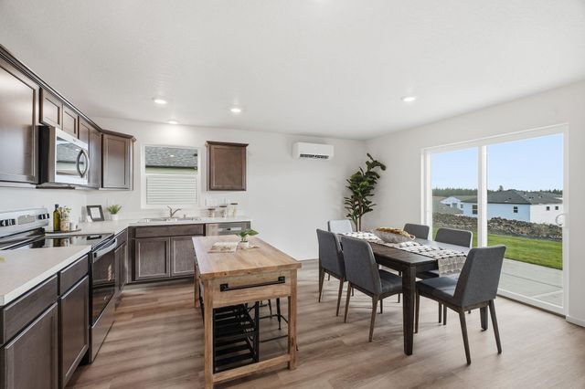 1012 E K St, Deer Park, WA 99006