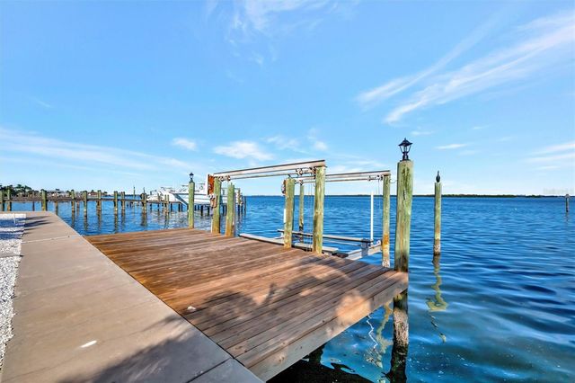 2215 AVENUE A, Bradenton Beach, FL 34217