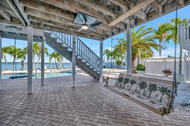 2215 AVENUE A, Bradenton Beach, FL 34217