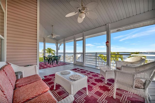 2215 AVENUE A, Bradenton Beach, FL 34217