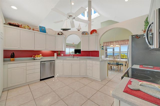 2215 AVENUE A, Bradenton Beach, FL 34217